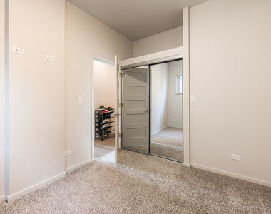 2108 W 18th Place - Photo Thumbnail 9