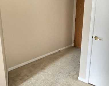 345 N Lasalle - Photo Thumbnail 5