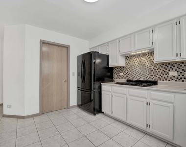 2164 Seaver Lane - Photo Thumbnail 9