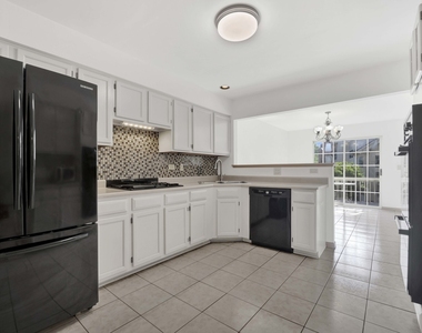 2164 Seaver Lane - Photo Thumbnail 7