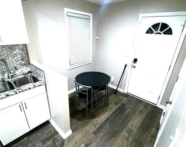 2176 Pansy Street - Photo Thumbnail 14