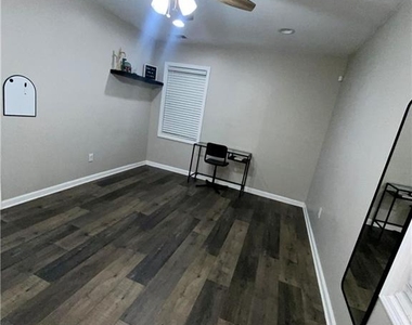 2176 Pansy Street - Photo Thumbnail 10