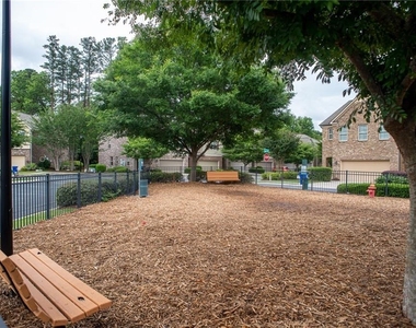 2160 Crestridge Trail Ne - Photo Thumbnail 35