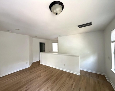 2160 Crestridge Trail Ne - Photo Thumbnail 22