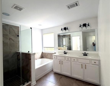 2160 Crestridge Trail Ne - Photo Thumbnail 18