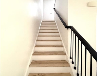 2160 Crestridge Trail Ne - Photo Thumbnail 11