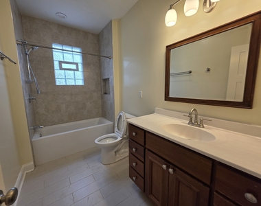 2343 W Winona Street - Photo Thumbnail 9