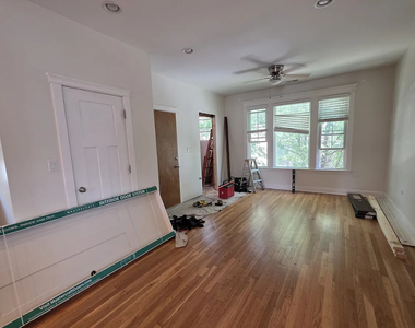 2343 W Winona Street - Photo Thumbnail 3