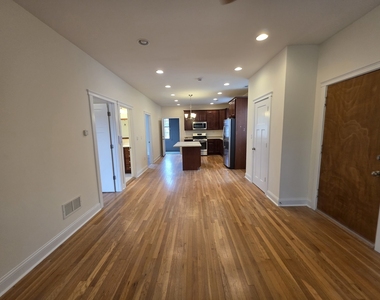 2343 W Winona Street - Photo Thumbnail 4