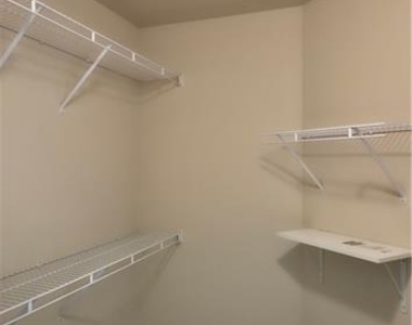 2200 Oakland Grove Place - Photo Thumbnail 12
