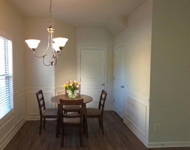 2200 Oakland Grove Place - Photo Thumbnail 3