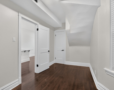 3023 W Wellington Avenue - Photo Thumbnail 9