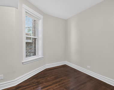 3023 W Wellington Avenue - Photo Thumbnail 5