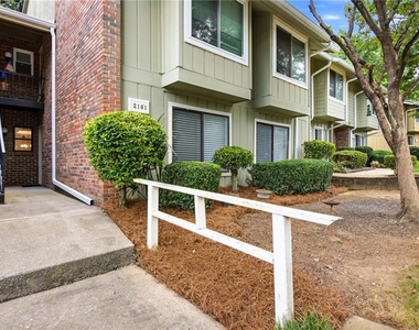 2183 Surrey Court Se - Photo Thumbnail 1