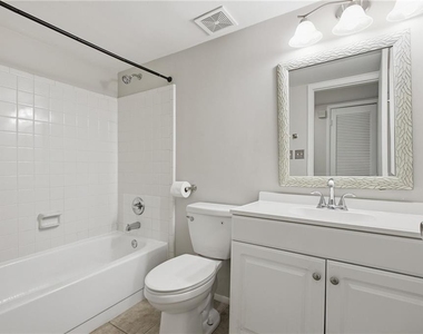 2183 Surrey Court Se - Photo Thumbnail 24