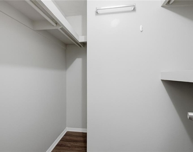 2183 Surrey Court Se - Photo Thumbnail 20