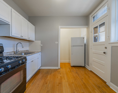 2056 W Arthur Avenue - Photo Thumbnail 3