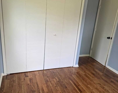 9154 Ridgeland Avenue - Photo Thumbnail 7