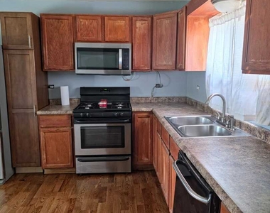 9154 Ridgeland Avenue - Photo Thumbnail 11