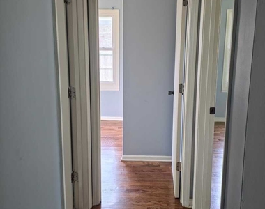 9154 Ridgeland Avenue - Photo Thumbnail 4