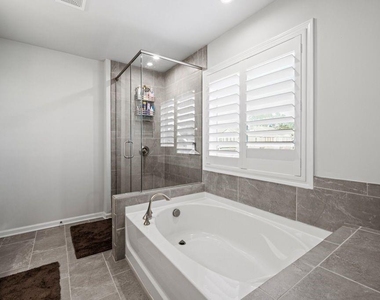 2615 Quaterdeck Drive - Photo Thumbnail 20