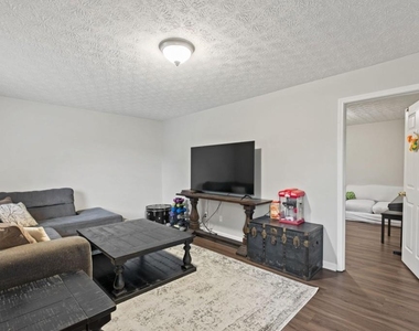 122 Brookhaven Lane - Photo Thumbnail 22