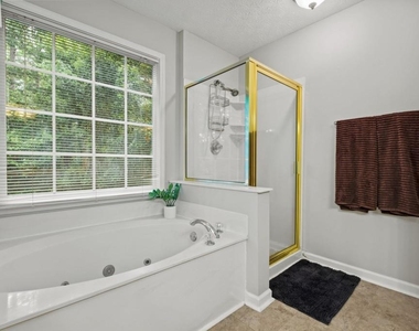 122 Brookhaven Lane - Photo Thumbnail 18