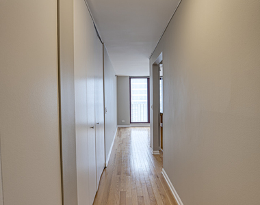 200 N Dearborn Street - Photo Thumbnail 1