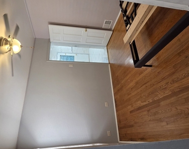 3327 S Austin Boulevard - Photo Thumbnail 13