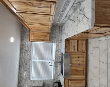3327 S Austin Boulevard - Photo Thumbnail 7