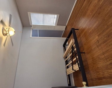 3327 S Austin Boulevard - Photo Thumbnail 14