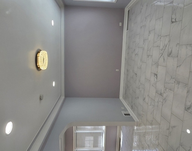 3327 S Austin Boulevard - Photo Thumbnail 3