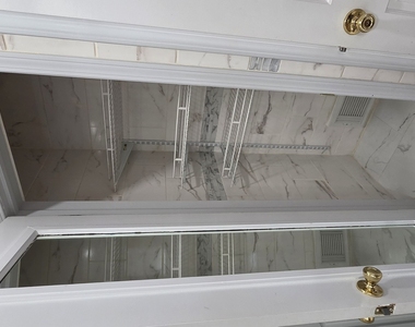 3327 S Austin Boulevard - Photo Thumbnail 9