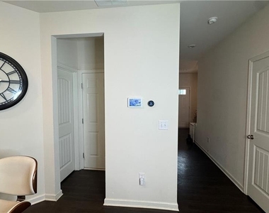 5717 Union Pointe Drive - Photo Thumbnail 10