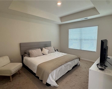 5717 Union Pointe Drive - Photo Thumbnail 17