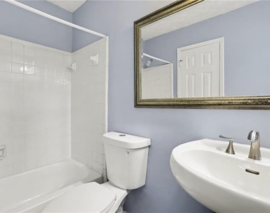 5582 Stonington Trace Parkway - Photo Thumbnail 13