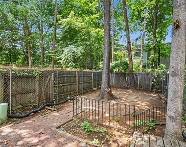 5582 Stonington Trace Parkway - Photo Thumbnail 15