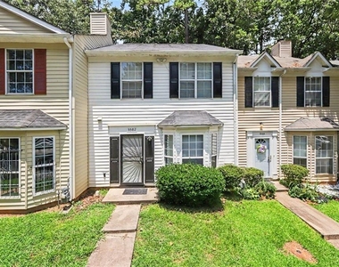 5582 Stonington Trace Parkway - Photo Thumbnail 1