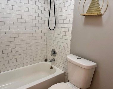 1059 Mariners Drive - Photo Thumbnail 16