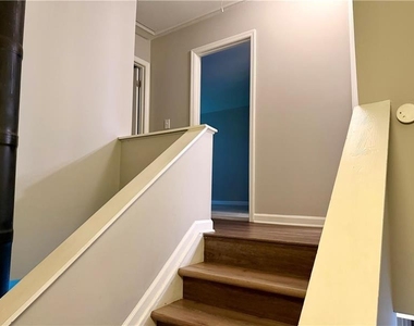 1059 Mariners Drive - Photo Thumbnail 13
