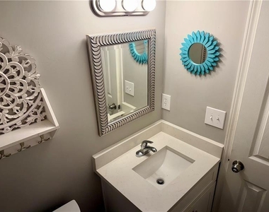 1059 Mariners Drive - Photo Thumbnail 20