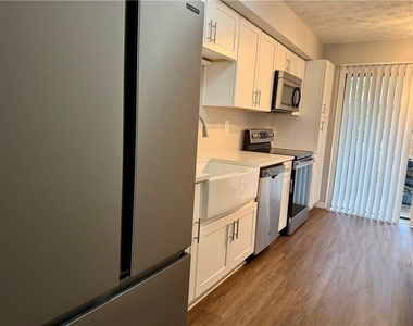 1059 Mariners Drive - Photo Thumbnail 1