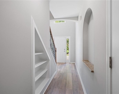 950 Firethorne Pass - Photo Thumbnail 10