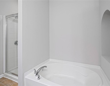 950 Firethorne Pass - Photo Thumbnail 24
