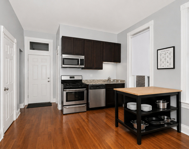 841 N Damen Avenue - Photo Thumbnail 7