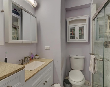 1941 N Harding Avenue - Photo Thumbnail 15
