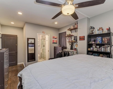 1941 N Harding Avenue - Photo Thumbnail 14