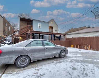 1941 N Harding Avenue - Photo Thumbnail 22