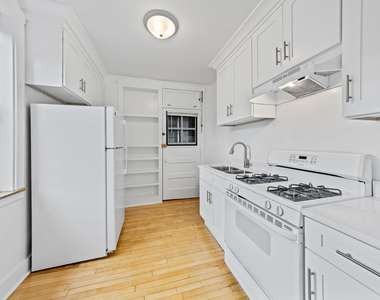 1923 W Estes Avenue - Photo Thumbnail 1