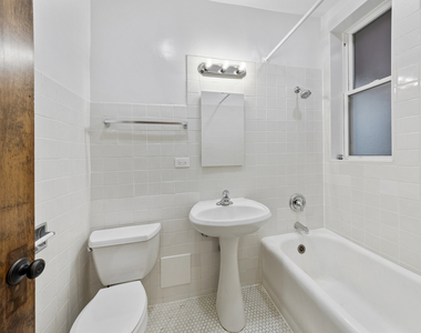1923 W Estes Avenue - Photo Thumbnail 6